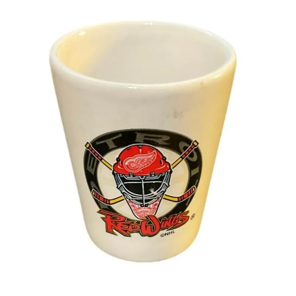 Vintage NHL Detroit Red Wings Logo Hockey Shot Glass